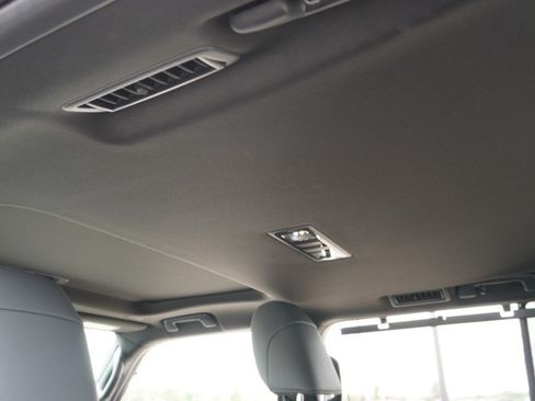 Used 2024 Lexus GX 550 w/ Cold Area Package AWD/4WD image 35