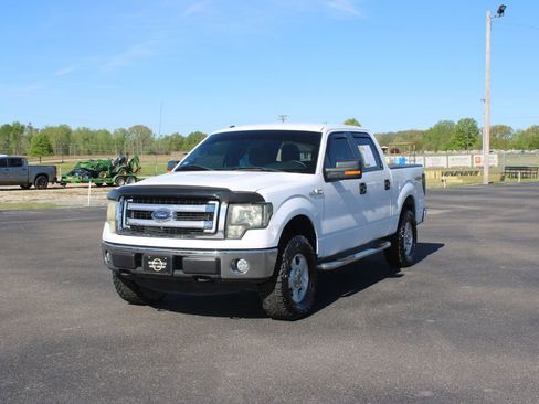 Used 2014 Ford F150 XLT w/ Equipment Group 301A Mid AWD/4WD image 47
