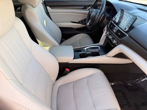 Used 2020 Honda Accord EX-L image 11