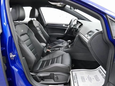 Used 2017 Volkswagen Golf R 4-Door AWD/4WD image 16