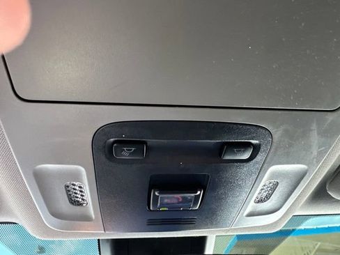 Used 2021 Toyota Camry SE FWD image 21