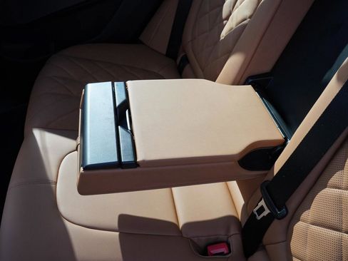 New 2026 BMW X5 M60i w/ Executive Package image 9