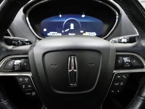 Used 2020 Lincoln Nautilus Reserve w/ Equipment Group 201A image 18