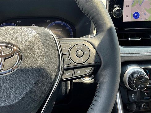 Used 2025 Toyota RAV4 Limited w/ Advanced Technology Package image 22