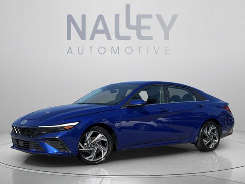 Used 2025 Hyundai Elantra SEL FWD image 1