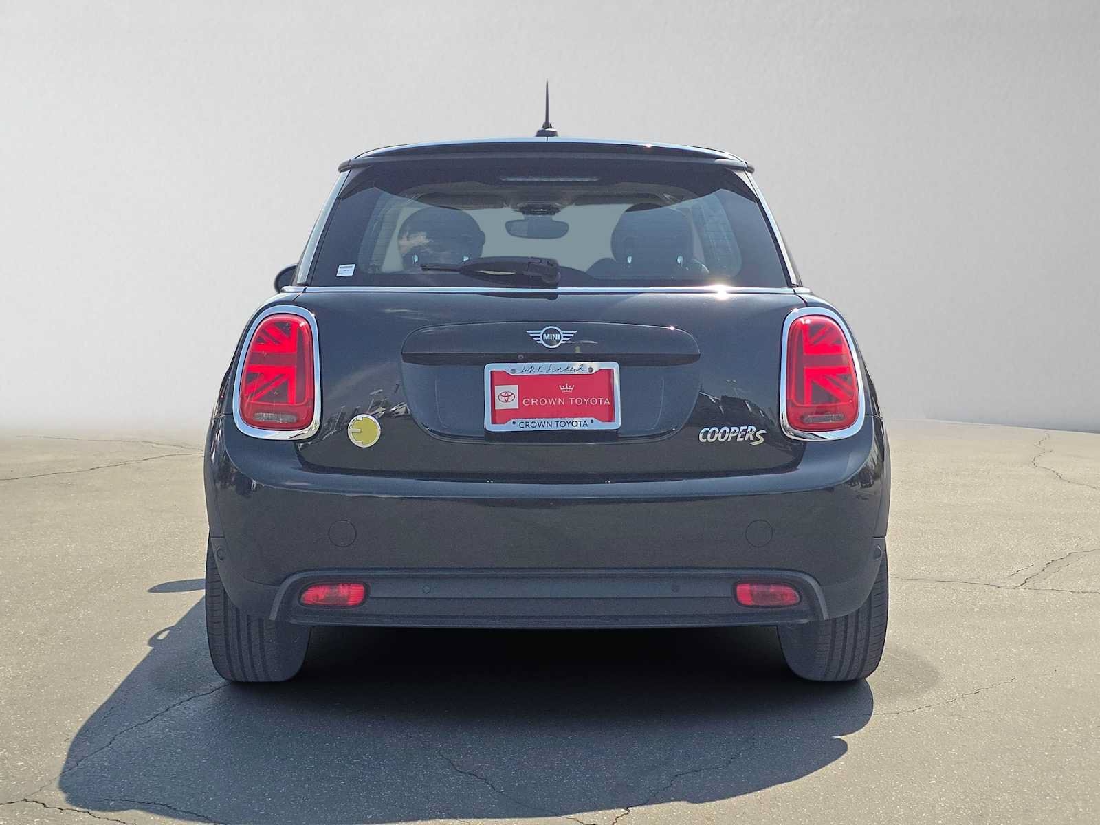 Used 2024 MINI Cooper SE FWD image 4