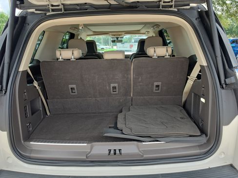 Used 2024 Lincoln Navigator Reserve AWD/4WD image 9