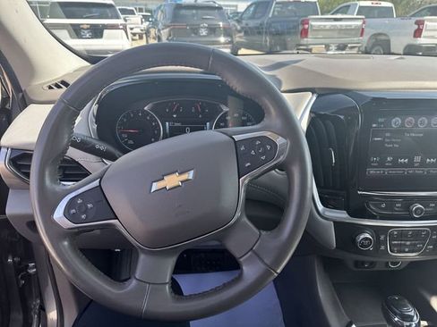 Used 2019 Chevrolet Traverse LT w/ LT Premium Package AWD/4WD image 14