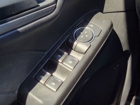 Certified 2022 Ford Escape S image 25