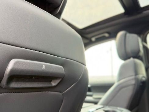 New 2026 Ford Expedition Max Platinum image 32