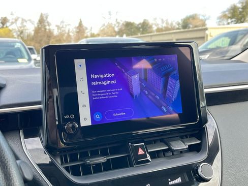 Used 2023 Toyota Corolla LE image 21