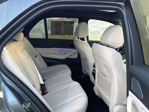Used 2024 Mercedes-Benz GLE 350 4MATIC image 11