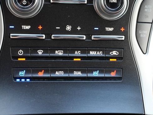 Used 2018 Lincoln MKX Reserve w/ Lincoln MKX Climate Package FWD image 36