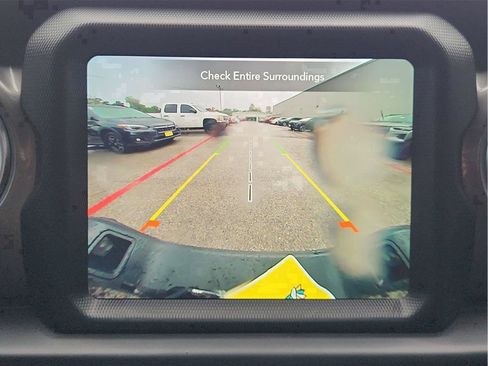 Used 2023 Jeep Gladiator Overland AWD/4WD image 15