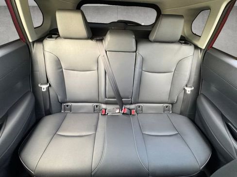 Used 2026 Toyota Corolla Cross XLE w/ Convenience Package FWD image 22