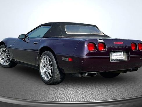 Used 1992 Chevrolet Corvette Convertible RWD image 4