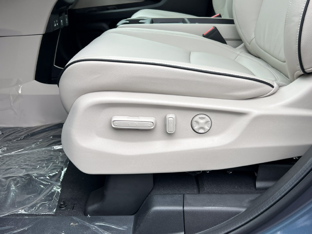 New 2027 Honda Odyssey Touring image 11