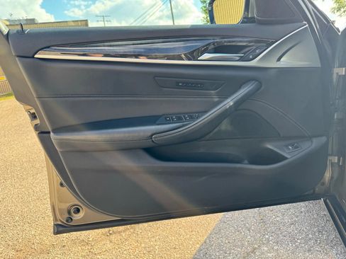 Used 2019 BMW 530i xDrive w/ Convenience Package image 25