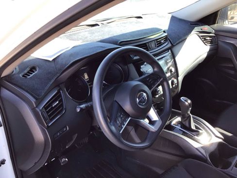 Used 2017 Nissan Rogue S FWD image 23