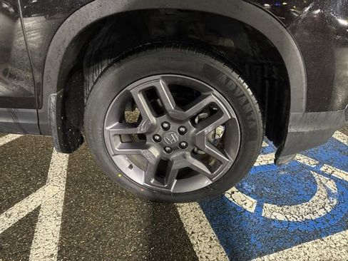 Used 2023 Honda Passport EX-L image 9