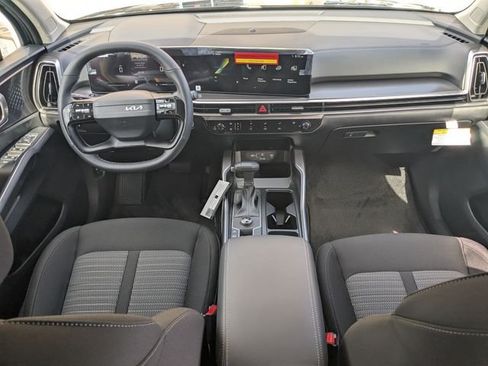 New 2026 Kia Sorento LX FWD image 14