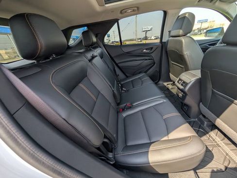 Used 2024 Chevrolet Equinox Premier image 6
