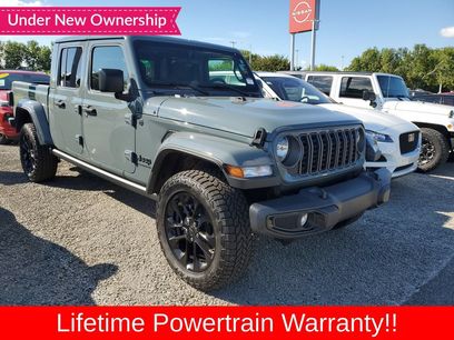 Used 2025 Jeep Gladiator Sport