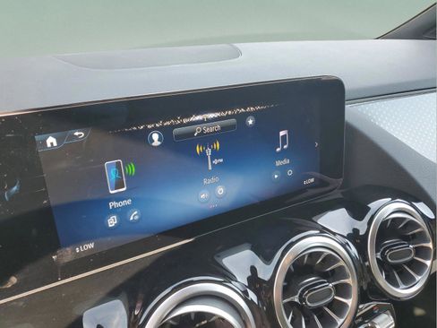 Used 2025 Mercedes-Benz GLA 250 image 20