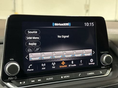 Used 2023 Nissan Rogue S image 14