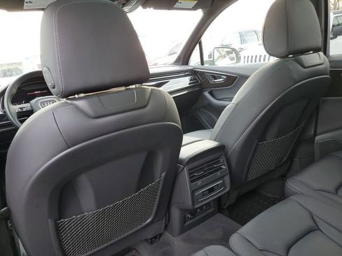 Used 2025 Audi Q7 3.0T Premium Plus AWD/4WD image 28