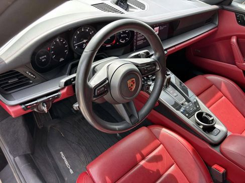 Used 2020 Porsche 911 Carrera RWD image 25