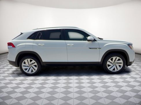 Used 2022 Volkswagen Atlas Cross Sport SE AWD/4WD image 8