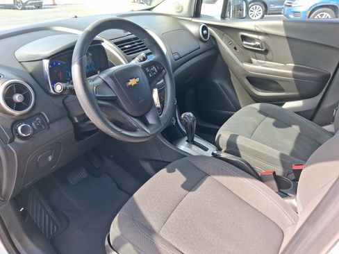 Used 2015 Chevrolet Trax LS FWD image 9