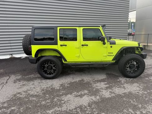 Used 2017 Jeep Wrangler Unlimited Sport w/ Quick Order Package 24S AWD/4WD image 5