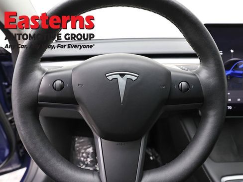 Used 2023 Tesla Model 3 Standard Range image 10