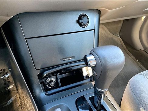 Used 2006 Toyota Camry LE image 28