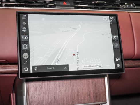 Used 2025 Land Rover Range Rover SE AWD/4WD image 34