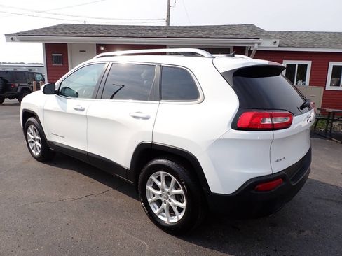 Used 2015 Jeep Cherokee Latitude AWD/4WD image 4