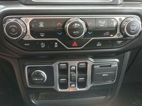 Used 2023 Jeep Gladiator Sport AWD/4WD image 34