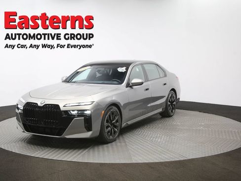 Used 2023 BMW 760i xDrive w/ Executive Package AWD/4WD image 59