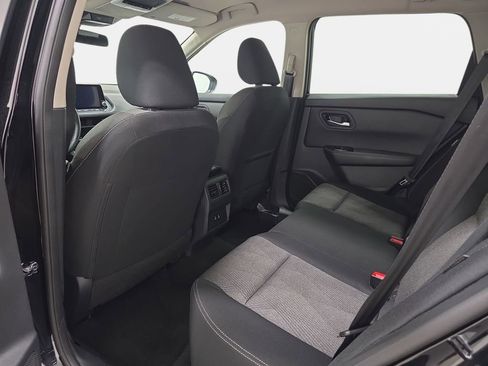 Used 2025 Nissan Rogue SV image 12