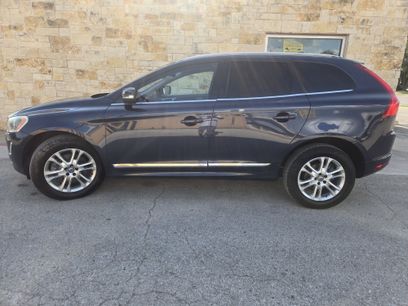 Used 2015 Volvo XC60 T5 Premier w/ Proximity Package