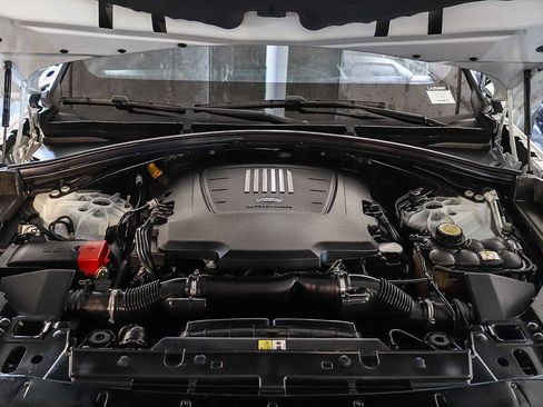 Used 2020 Land Rover Range Rover Velar R-Dynamic S image 38