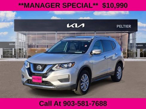 Used 2018 Nissan Rogue SV w/ Sun & Sound Touring Package image 3