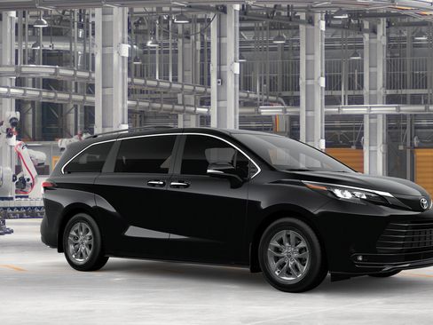 New 2026 Toyota Sienna XLE AWD/4WD image 16