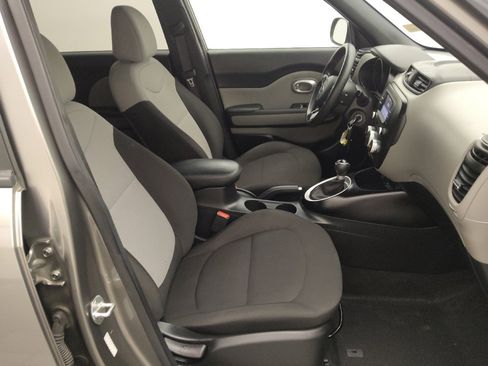 Used 2019 Kia Soul FWD image 21