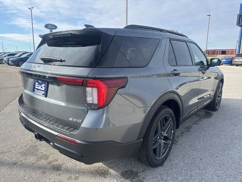 New 2026 Ford Explorer ST-Line w/ ST-Line Street Pack image 5