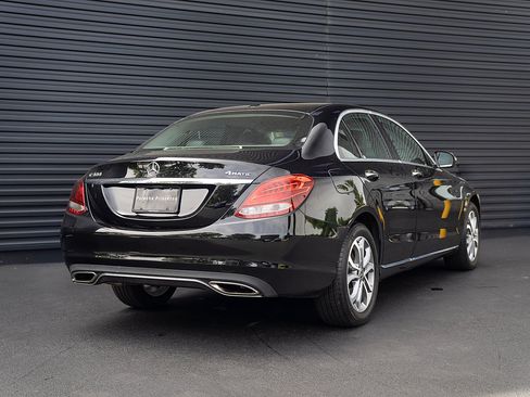 Used 2017 Mercedes-Benz C 300 4MATIC Sedan image 28