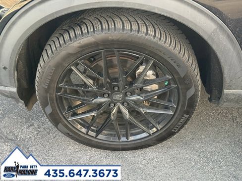 Used 2021 Ford Explorer Platinum w/ Equipment Group 601A image 17