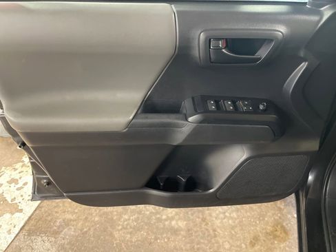 Certified 2023 Toyota Tacoma SR AWD/4WD image 14